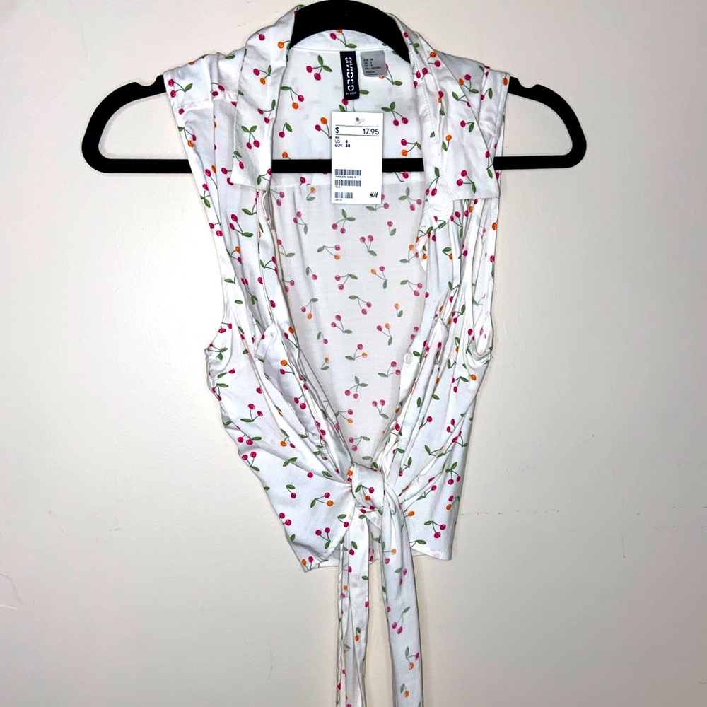 H&M Cherry Crop Too - Front Tie